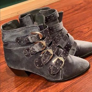 Ruffle collection booties